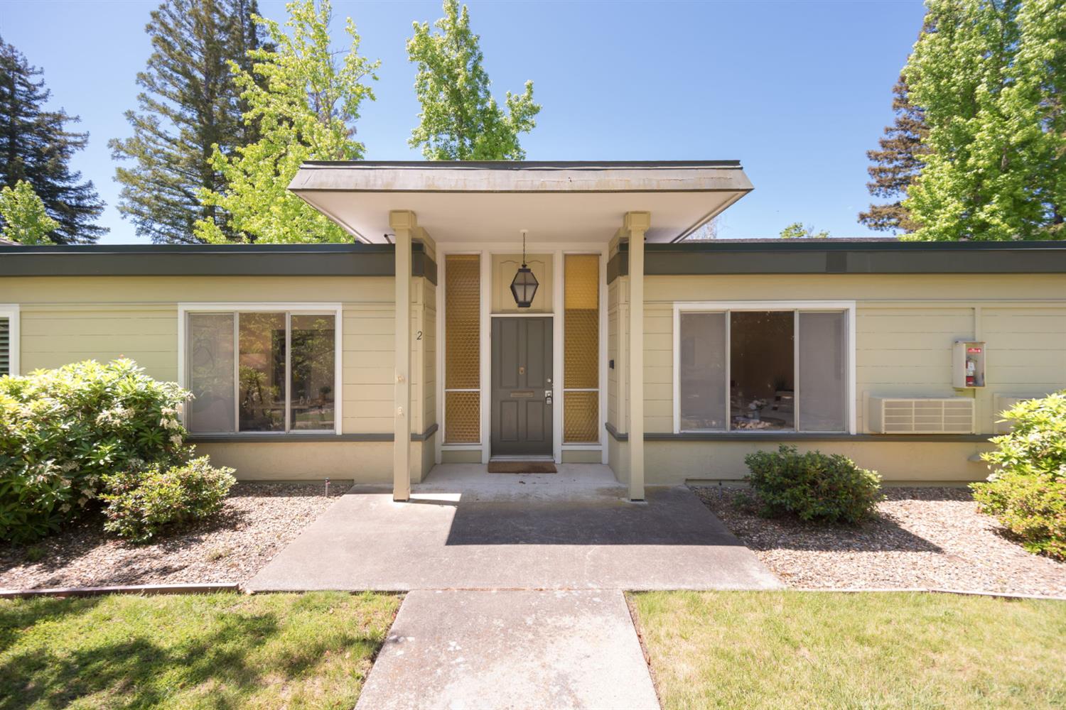 Detail Gallery Image 3 of 28 For 1833 Skycrest Dr #2,  Walnut Creek,  CA 94595 - 2 Beds | 2 Baths
