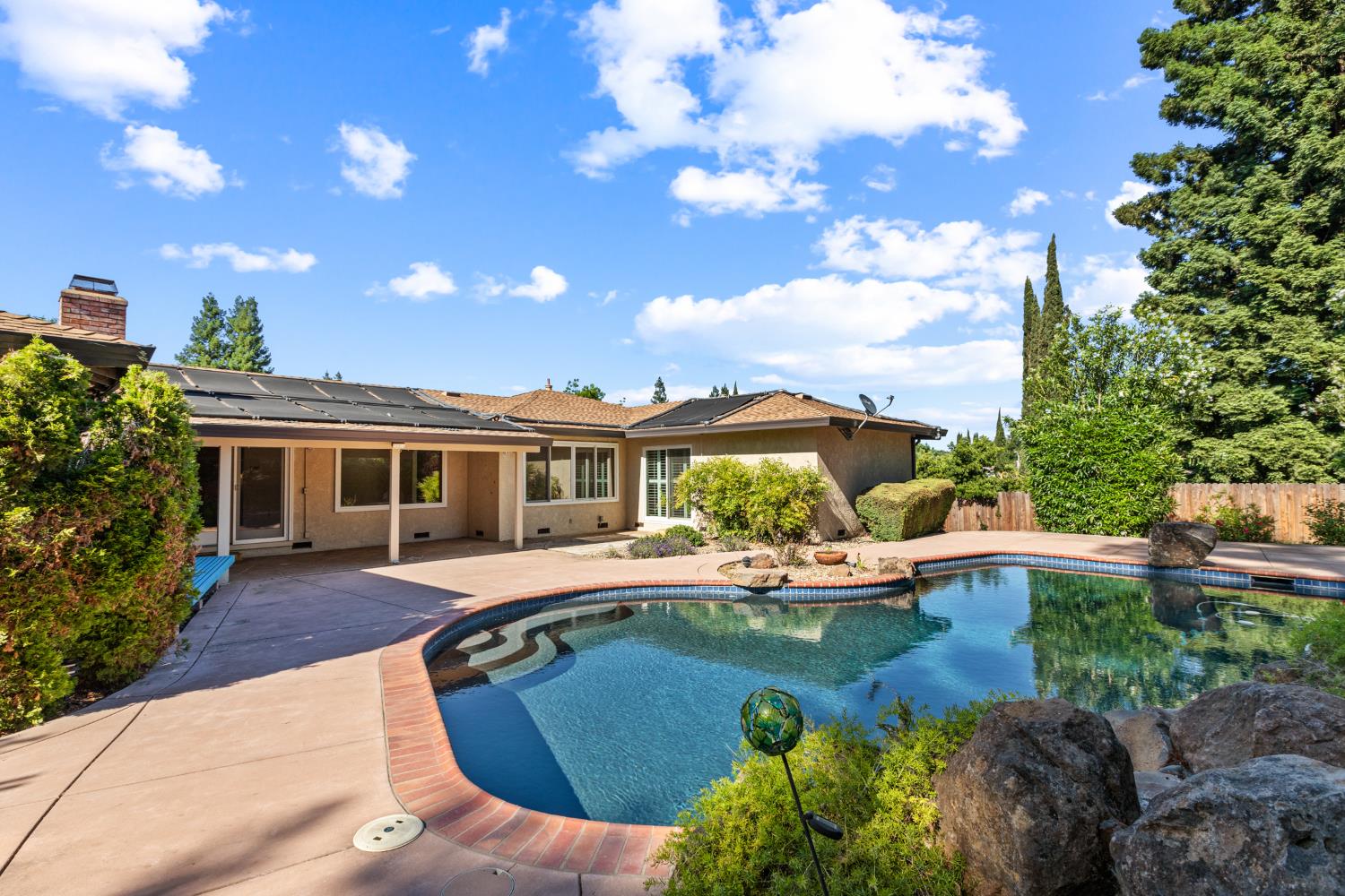 Detail Gallery Image 40 of 41 For 6840 Appomattox Way, Carmichael,  CA 95608 - 3 Beds | 2 Baths