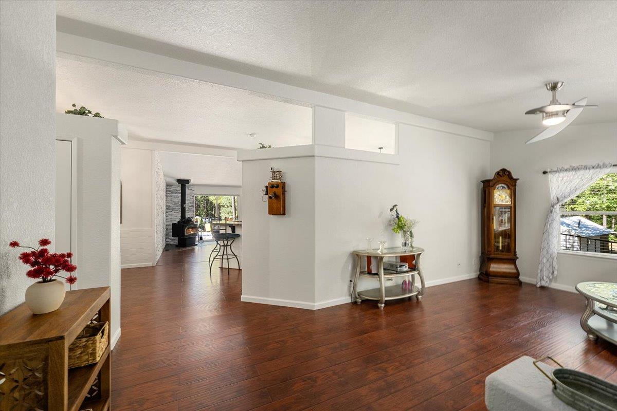 Detail Gallery Image 4 of 70 For 9131 Country Rd, Georgetown,  CA 95634 - 3 Beds | 2 Baths