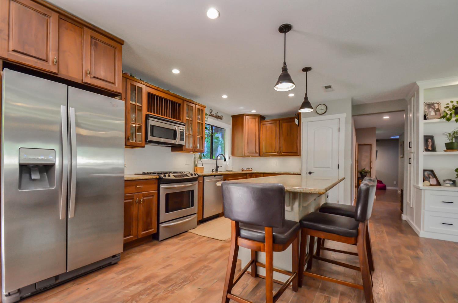 Detail Gallery Image 12 of 68 For 10376 Tabeaud Rd, Pine Grove,  CA 95665 - 3 Beds | 3 Baths