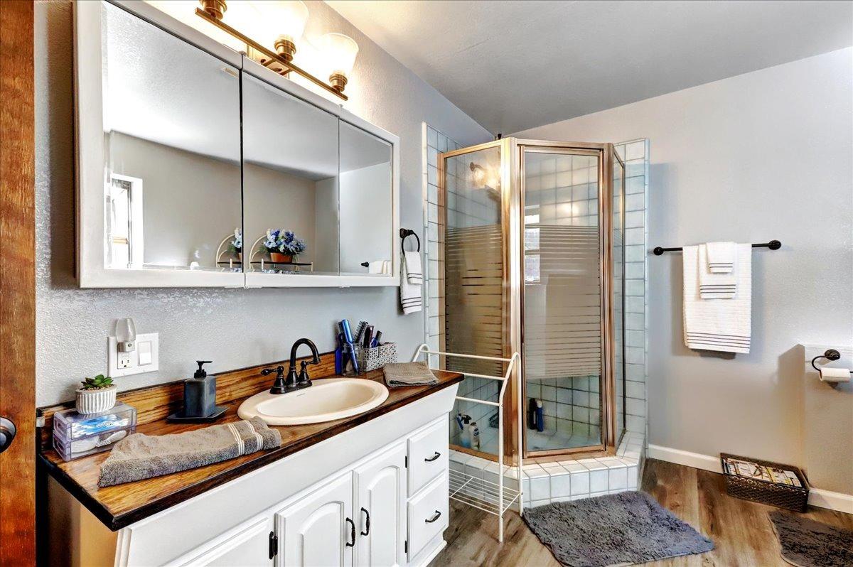 Detail Gallery Image 24 of 59 For 12710 Rough and Ready Rd, Rough And Ready,  CA 95975 - 2 Beds | 3 Baths