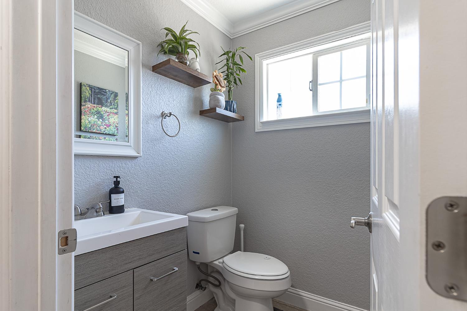 Detail Gallery Image 14 of 27 For 7579 Jade Ln, Hilmar,  CA 95324 - 3 Beds | 2/1 Baths