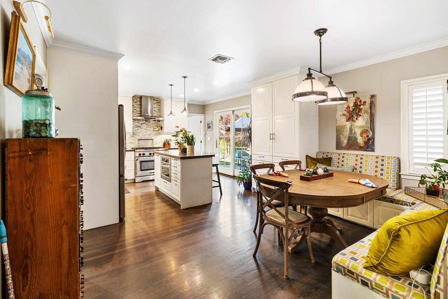 Detail Gallery Image 7 of 42 For 1621 Vallejo Way, Sacramento,  CA 95818 - 3 Beds | 2/1 Baths