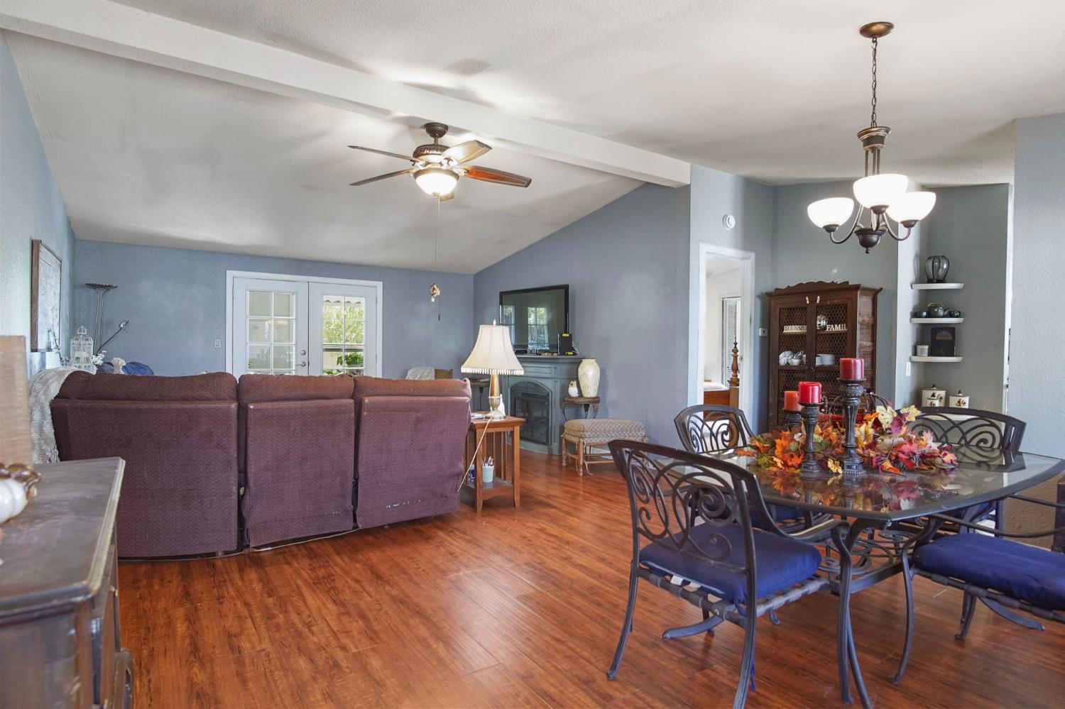 Detail Gallery Image 4 of 8 For 1500 Held Dr 17, Modesto,  CA 95355 - 3 Beds | 2 Baths