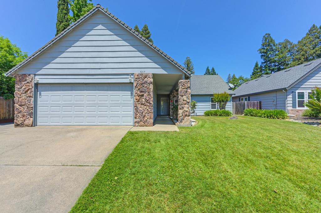 Detail Gallery Image 5 of 50 For 9217 Rock Canyon Way, Orangevale,  CA 95662 - 3 Beds | 2 Baths