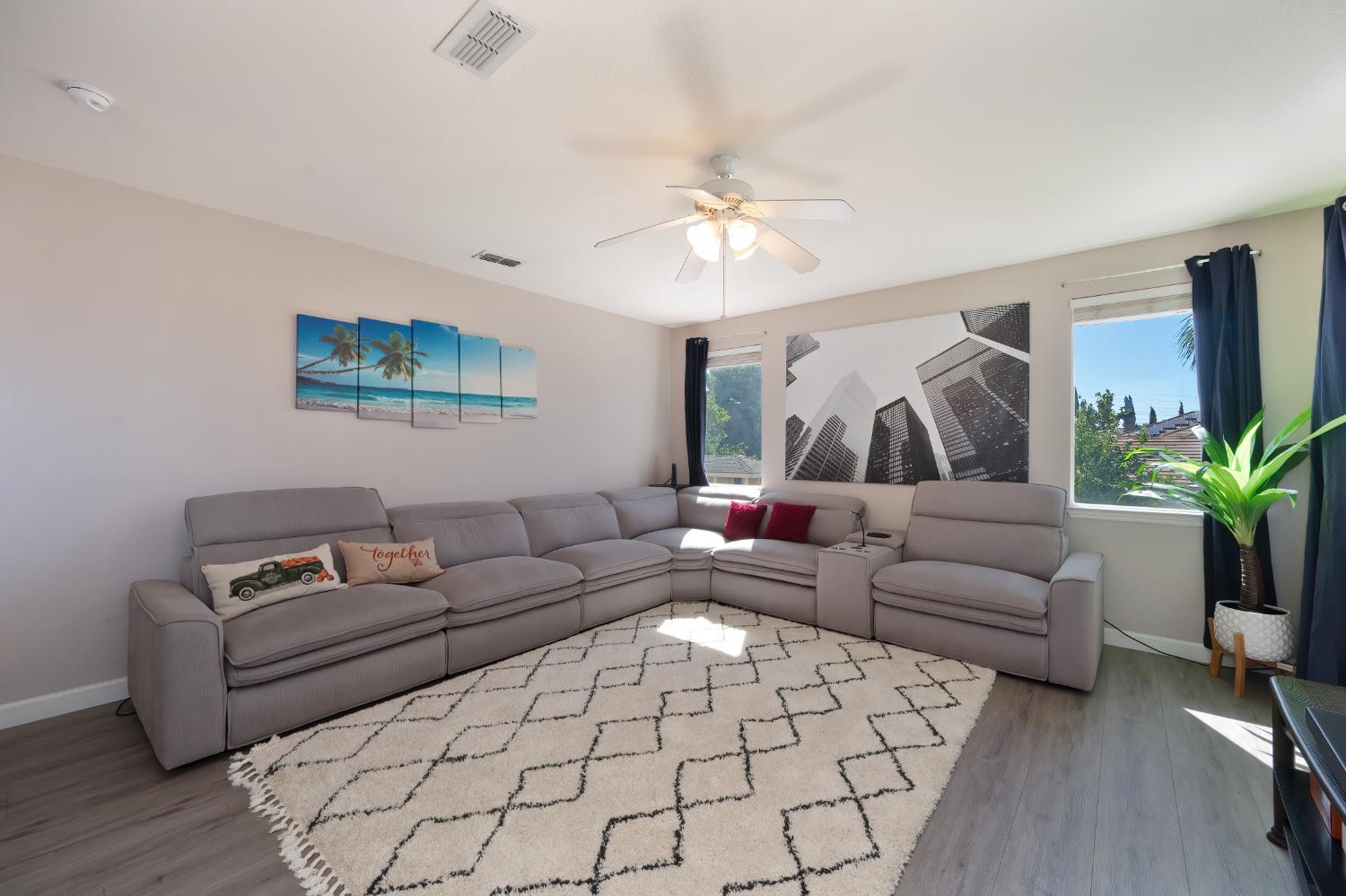 Detail Gallery Image 18 of 42 For 10112 Nebbiolo Ct, Elk Grove,  CA 95624 - 4 Beds | 3 Baths