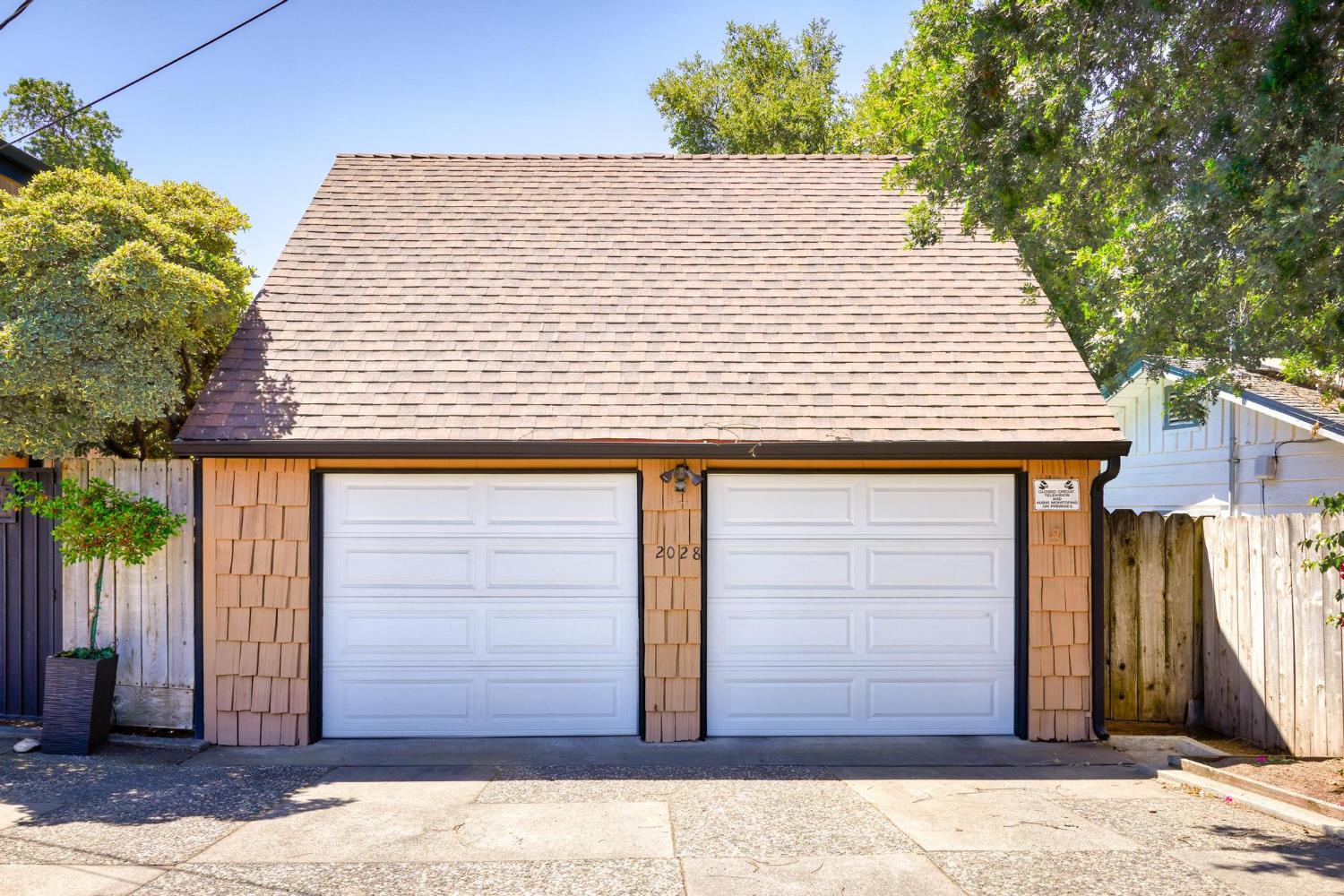 Detail Gallery Image 4 of 58 For 2028 Scenic Dr, Modesto,  CA 95355 - 3 Beds | 3 Baths