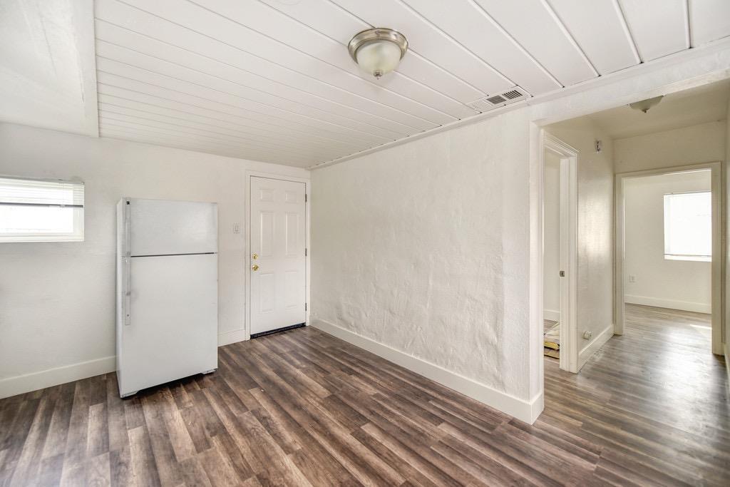 Detail Gallery Image 9 of 34 For 3946 23rd Ave, Sacramento,  CA 95820 - – Beds | – Baths