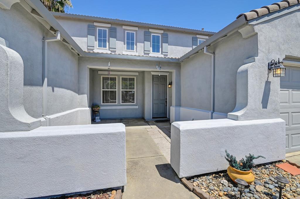 Detail Gallery Image 2 of 43 For 6437 Cormorant Cir, Rocklin,  CA 95765 - 4 Beds | 3 Baths