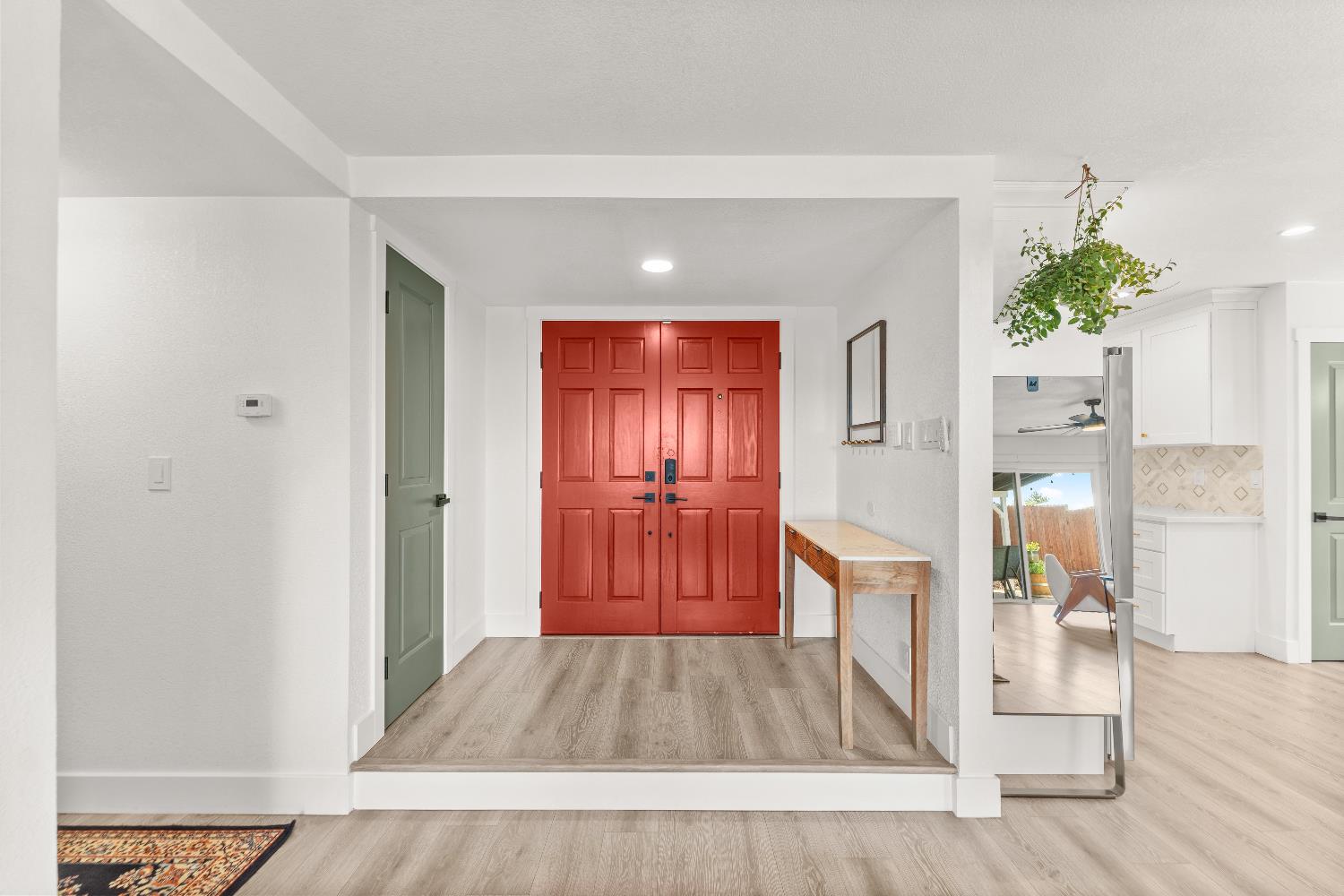 Detail Gallery Image 7 of 33 For 6840 Kettering Cir, Fair Oaks,  CA 95628 - 3 Beds | 2 Baths
