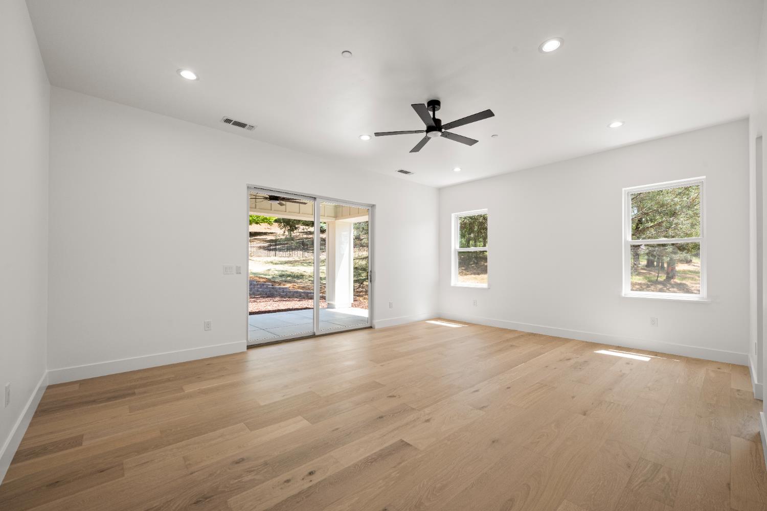 Detail Gallery Image 28 of 47 For 12907 Austin Forest Cir, Auburn,  CA 95602 - 4 Beds | 3 Baths