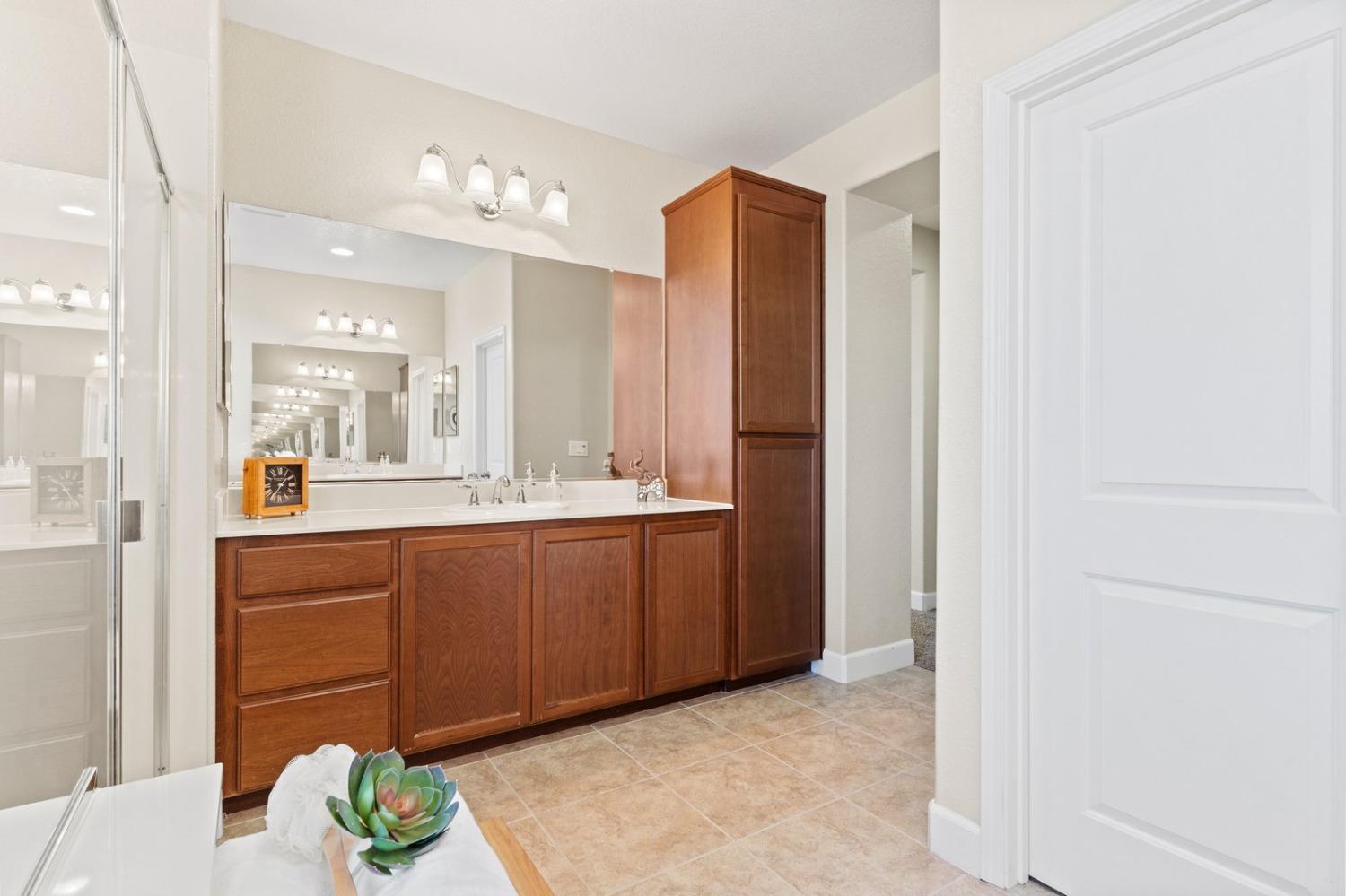 Detail Gallery Image 67 of 73 For 6307 Lookout Pass Way, Rocklin,  CA 95765 - 4 Beds | 3/1 Baths
