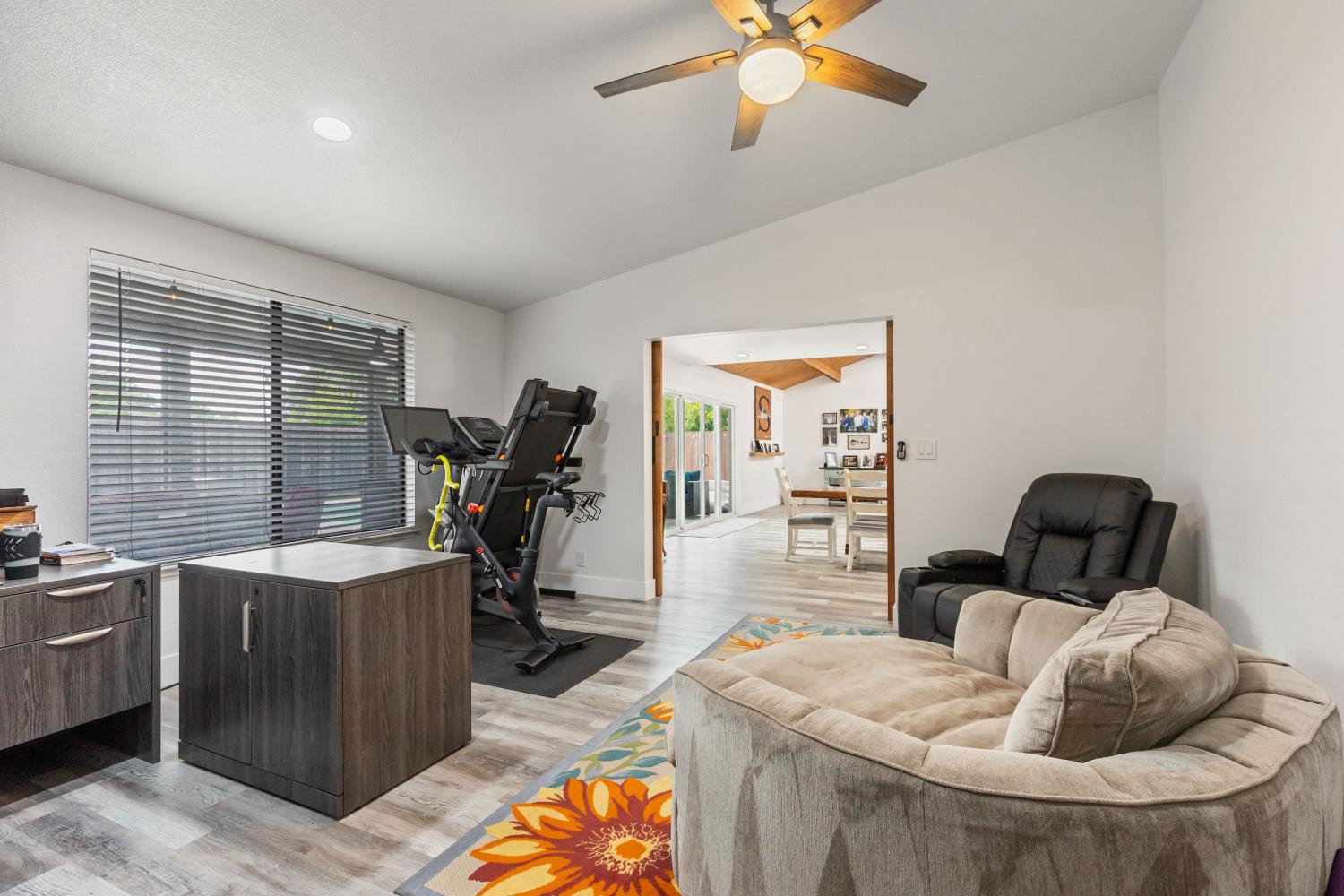 Detail Gallery Image 30 of 70 For 3201 Kaiser Way, Carmichael,  CA 95608 - 4 Beds | 3 Baths