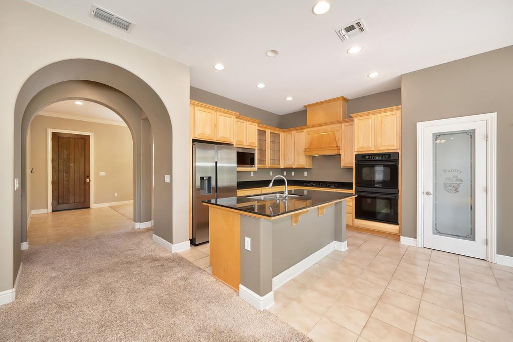 Detail Gallery Image 22 of 87 For 5729 Northborough Dr, Sacramento,  CA 95835 - 4 Beds | 3/1 Baths