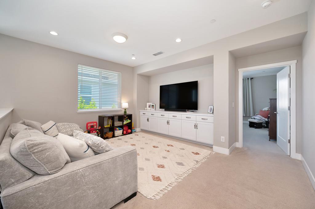 Detail Gallery Image 27 of 52 For 4432 Juneberry Dr, Sacramento,  CA 95834 - 3 Beds | 2/1 Baths