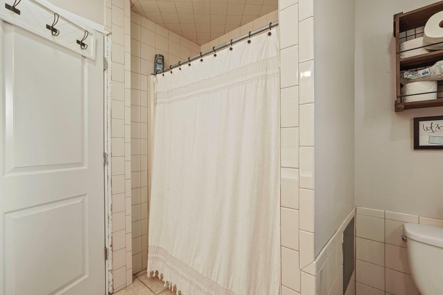 Detail Gallery Image 13 of 40 For 1129 S Lincoln St, Stockton,  CA 95206 - 3 Beds | 2 Baths