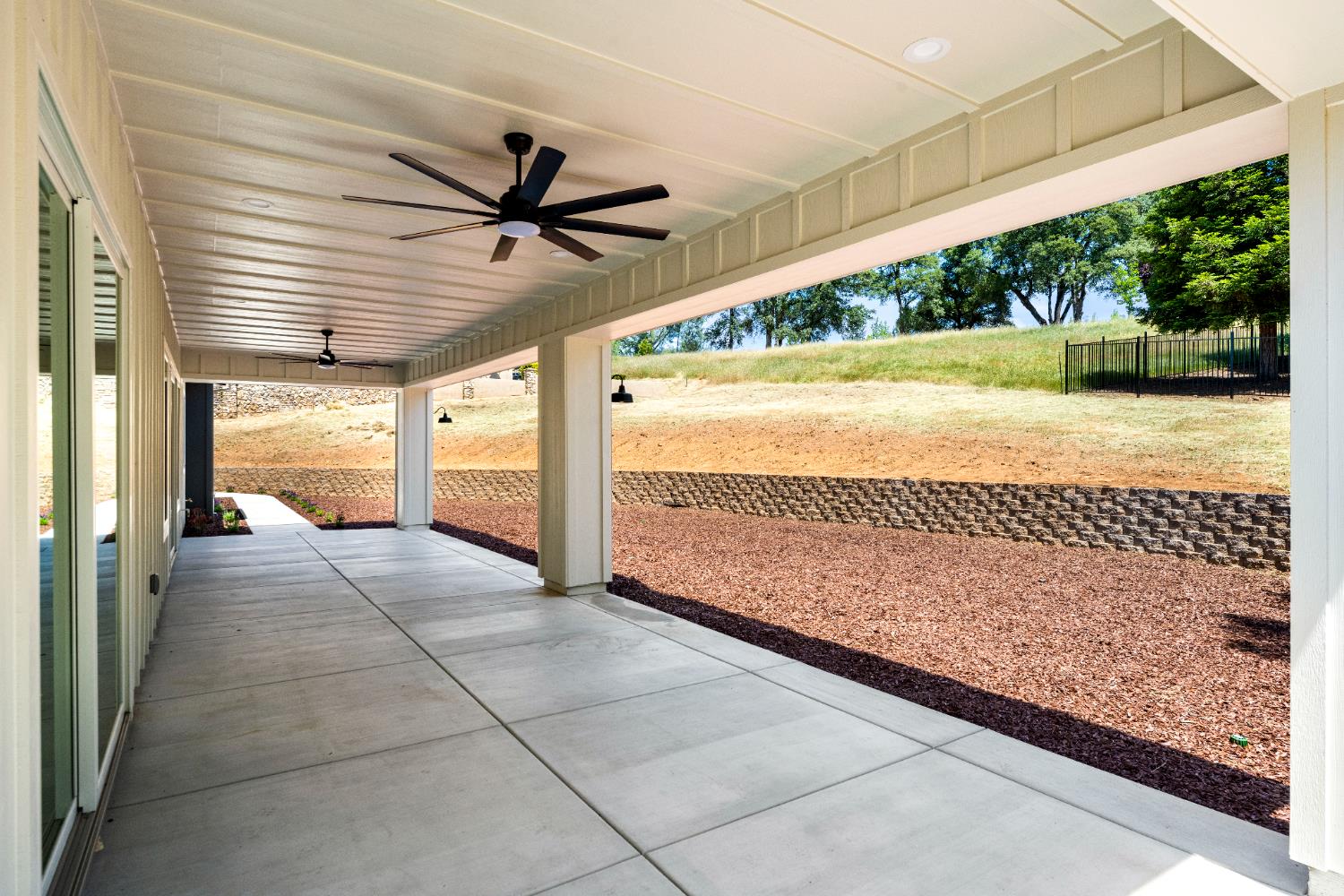 Detail Gallery Image 4 of 47 For 12907 Austin Forest Cir, Auburn,  CA 95602 - 4 Beds | 3 Baths