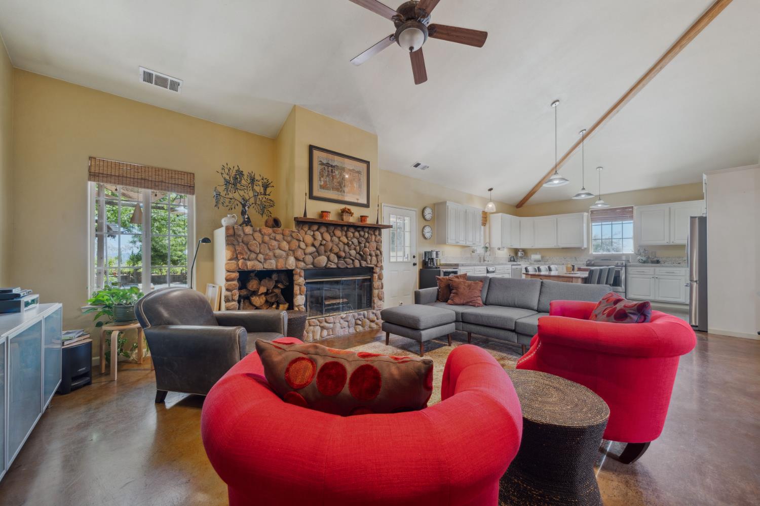 Detail Gallery Image 14 of 73 For 11321 New York Ranch Rd, Jackson,  CA 95642 - 3 Beds | 2/1 Baths