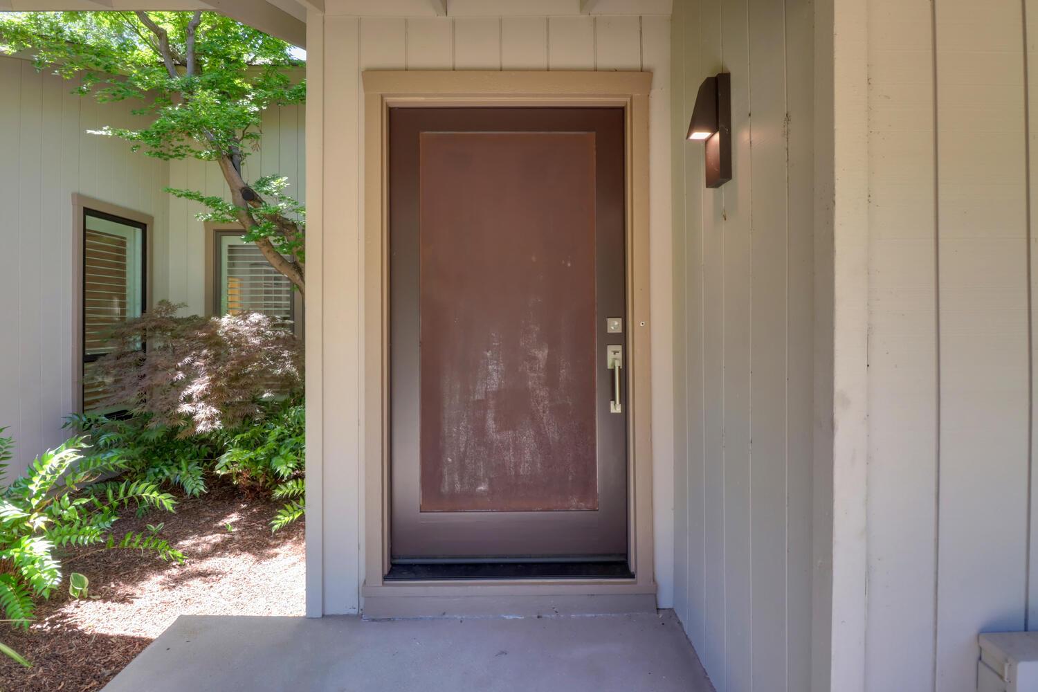 Detail Gallery Image 5 of 82 For 5910 River Glen Court, Carmichael,  CA 95608 - 4 Beds | 2/1 Baths