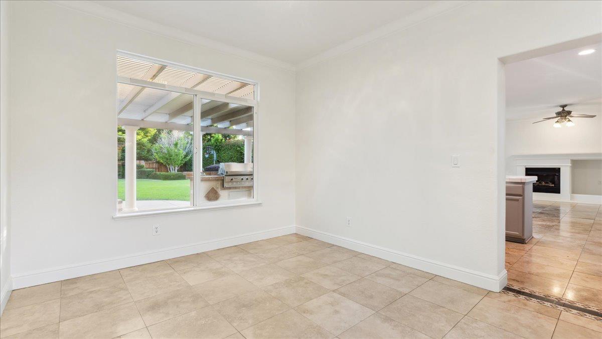 Detail Gallery Image 15 of 64 For 2133 Butterfield Ln, Lincoln,  CA 95648 - 4 Beds | 3 Baths