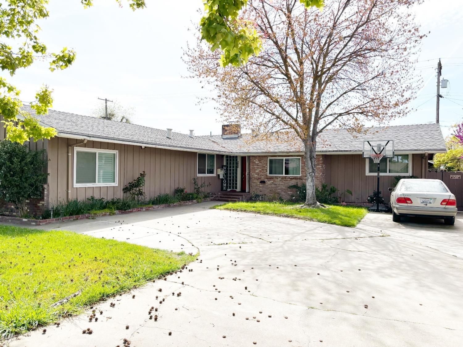 Detail Gallery Image 3 of 28 For 1422 Locke Rd, Modesto,  CA 95355 - 3 Beds | 2 Baths