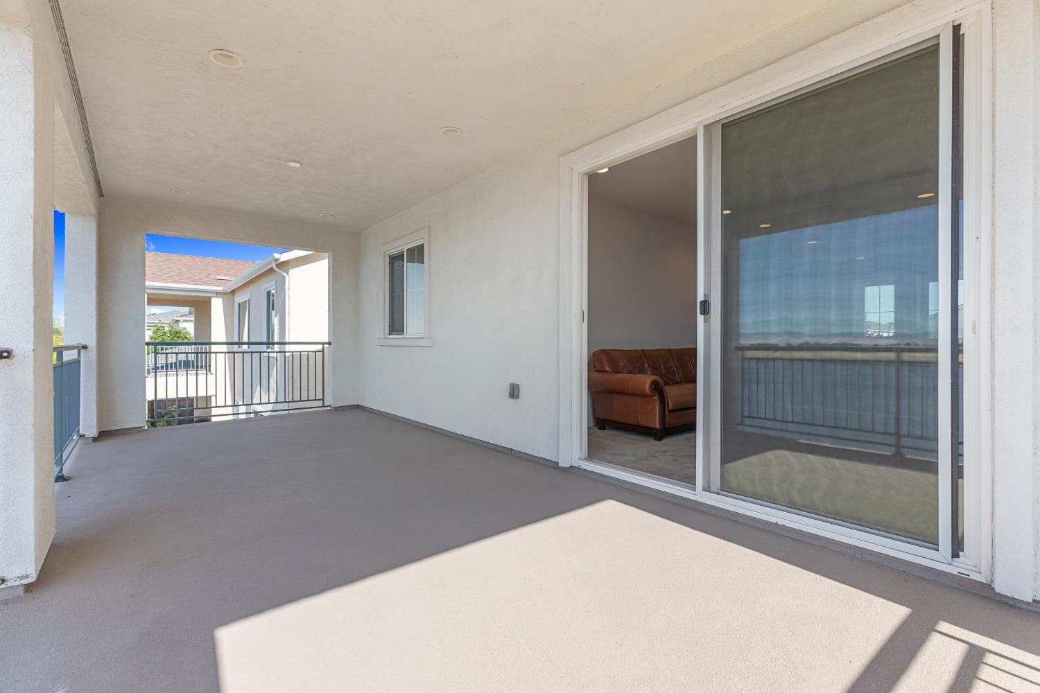 Detail Gallery Image 22 of 48 For 1674 Locksley Dr, Lathrop,  CA 95330 - 4 Beds | 3 Baths