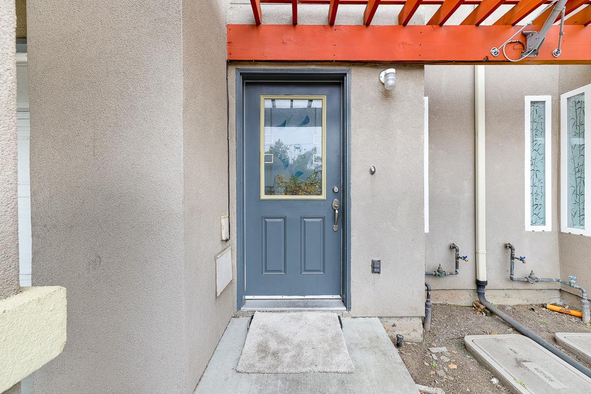 Detail Gallery Image 3 of 51 For 19539 Meekland Ave, Hayward,  CA 94541 - 3 Beds | 3 Baths