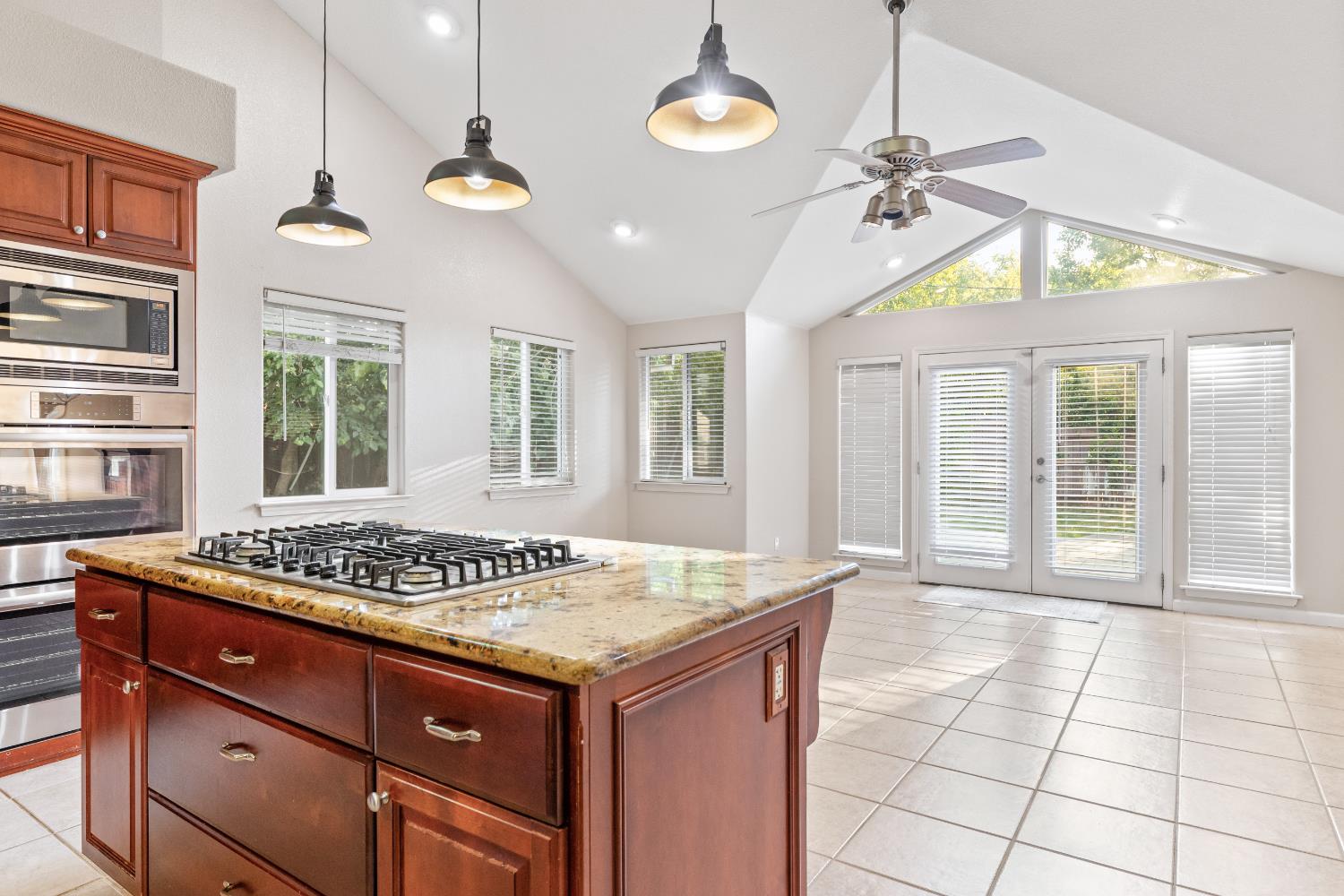Detail Gallery Image 19 of 49 For 7948 Orange Ave, Fair Oaks,  CA 95628 - 4 Beds | 3 Baths