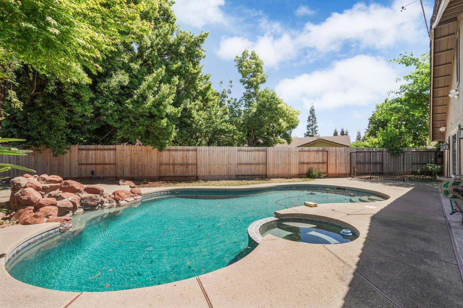 Detail Gallery Image 42 of 43 For 2903 Raintree Ct., Stockton,  CA 95219 - 3 Beds | 2 Baths