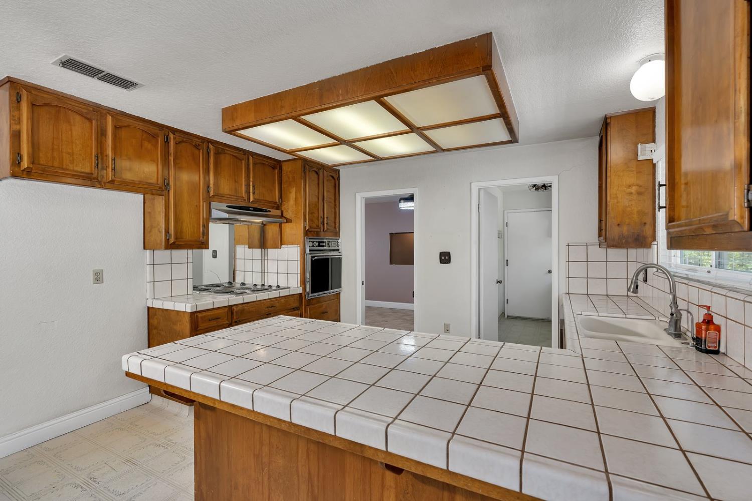 Detail Gallery Image 16 of 44 For 373 Foxmeadow Way, Los Banos,  CA 93635 - 4 Beds | 2 Baths