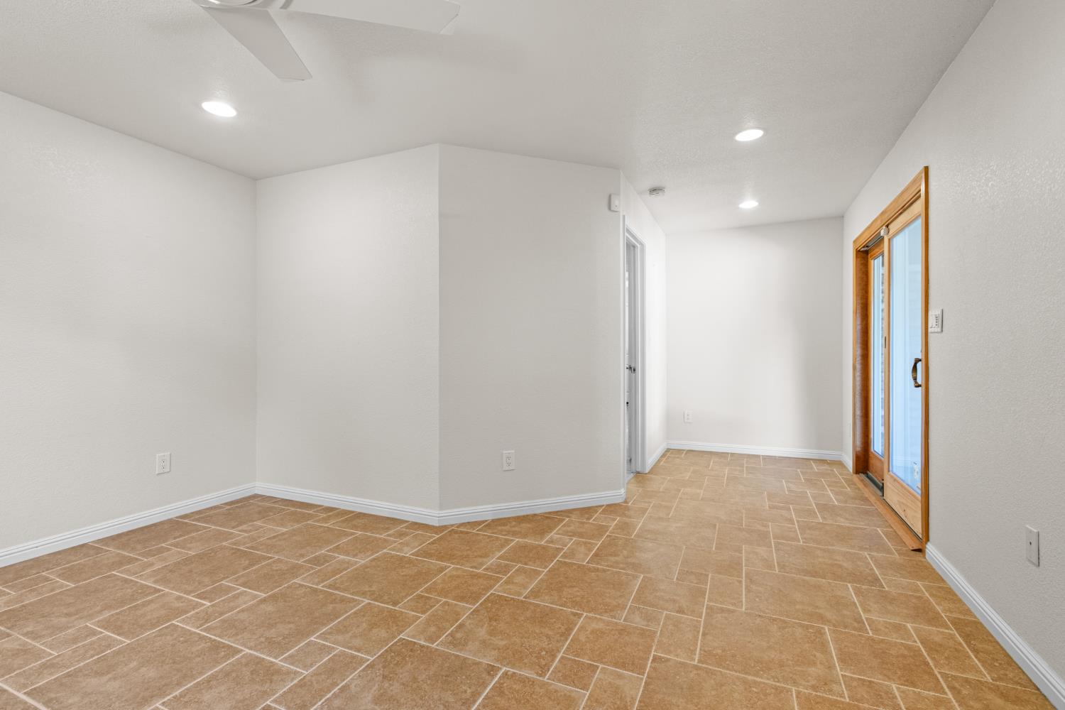 Detail Gallery Image 22 of 41 For 6840 Appomattox Way, Carmichael,  CA 95608 - 3 Beds | 2 Baths