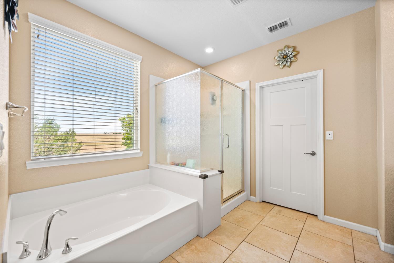 Detail Gallery Image 30 of 44 For 4811 Copper Sunset Way, Rancho Cordova,  CA 95742 - 5 Beds | 3 Baths
