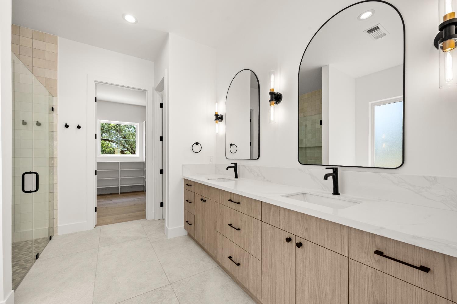 Detail Gallery Image 31 of 47 For 12907 Austin Forest Cir, Auburn,  CA 95602 - 4 Beds | 3 Baths