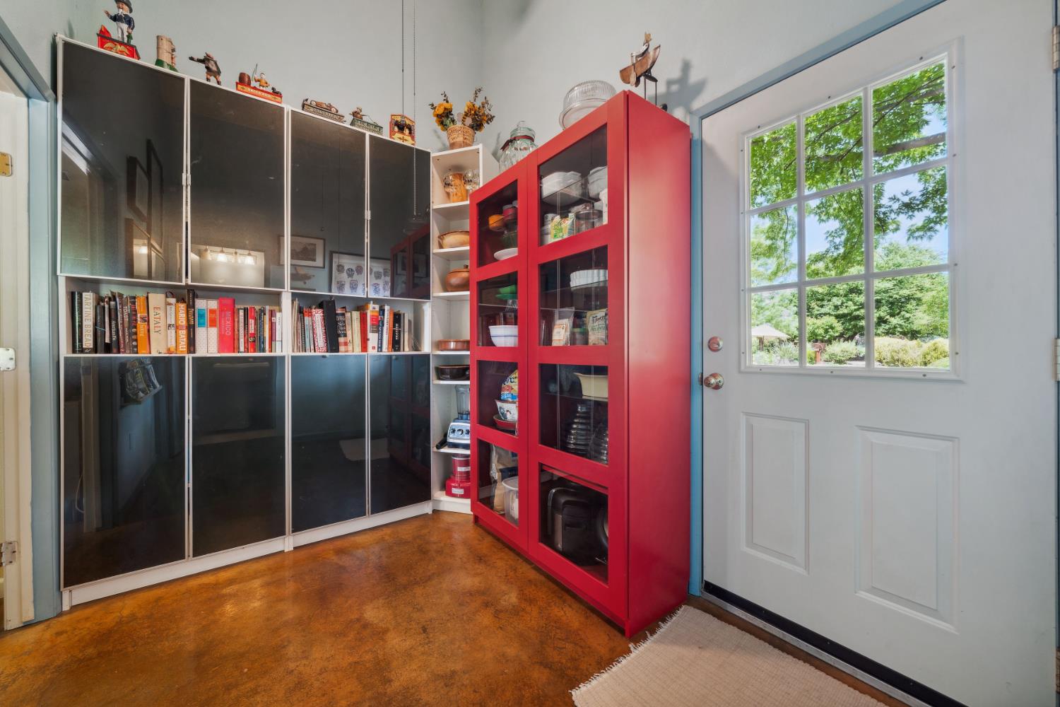Detail Gallery Image 18 of 73 For 11321 New York Ranch Rd, Jackson,  CA 95642 - 3 Beds | 2/1 Baths