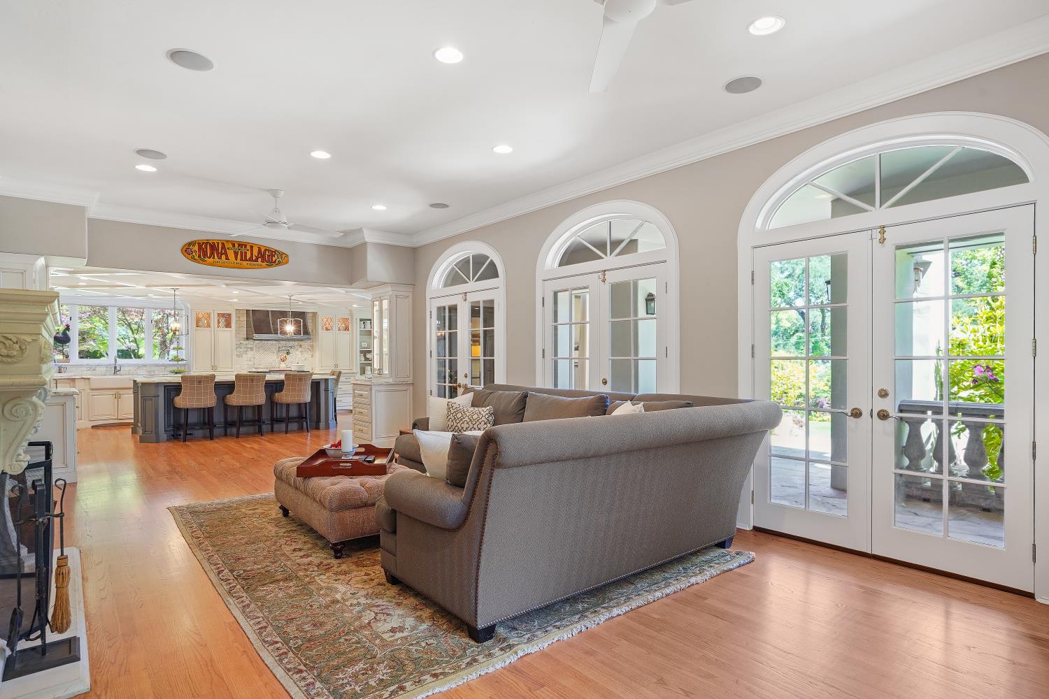 Detail Gallery Image 16 of 89 For 510 Knightsbridge Ln, Sacramento,  CA 95864 - 6 Beds | 4/1 Baths