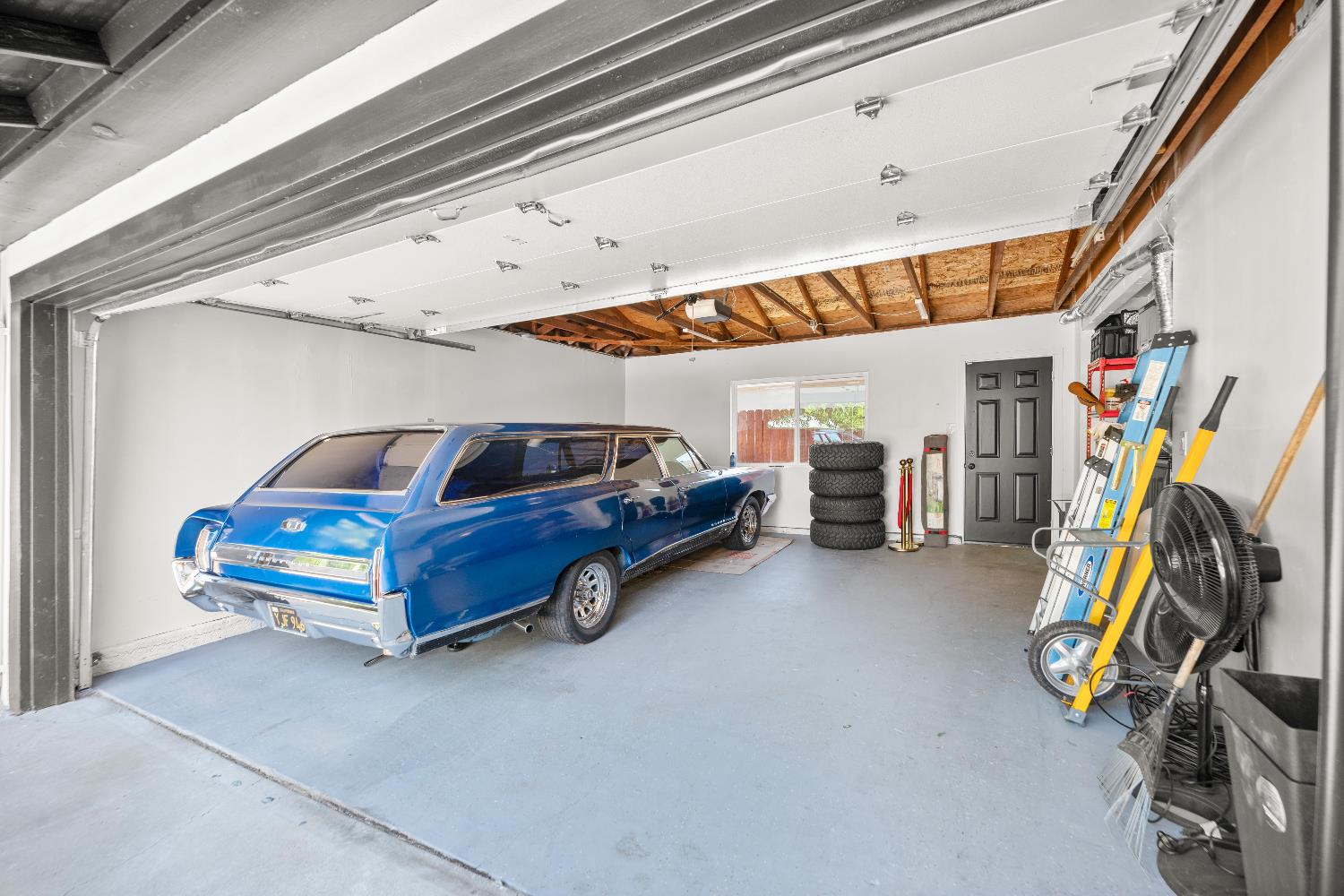Detail Gallery Image 27 of 33 For 6840 Kettering Cir, Fair Oaks,  CA 95628 - 3 Beds | 2 Baths