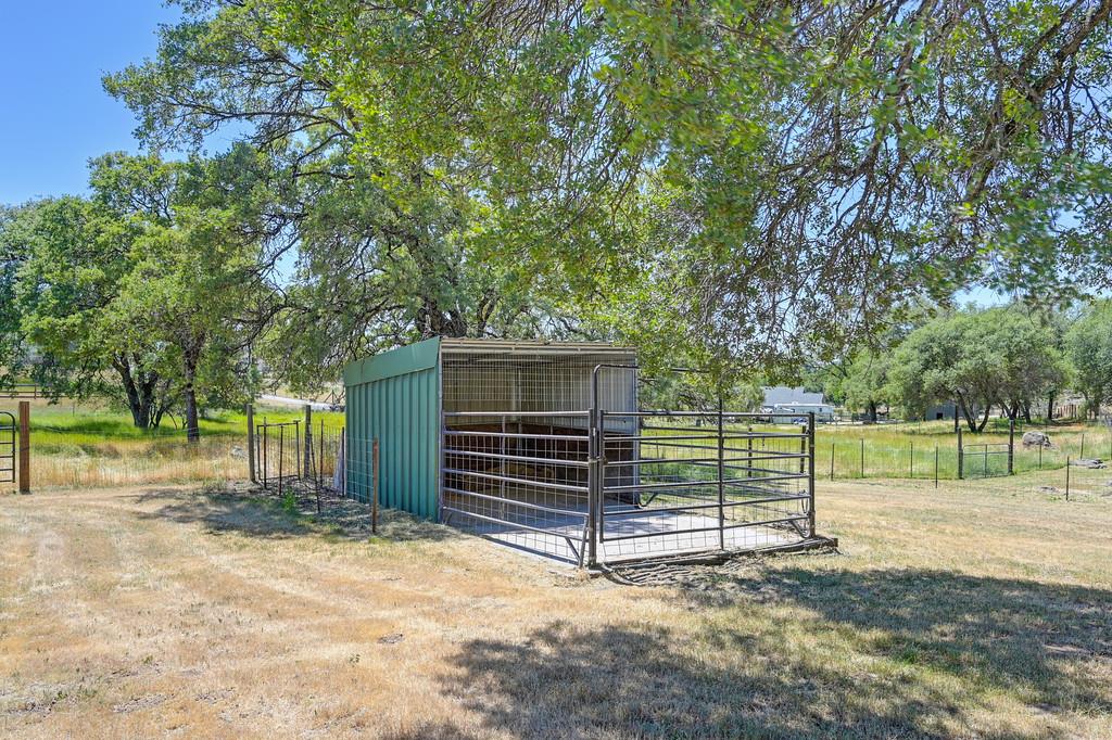 Detail Gallery Image 33 of 44 For 2120 Lovejoy Ln, Cool,  CA 95614 - 3 Beds | 2 Baths