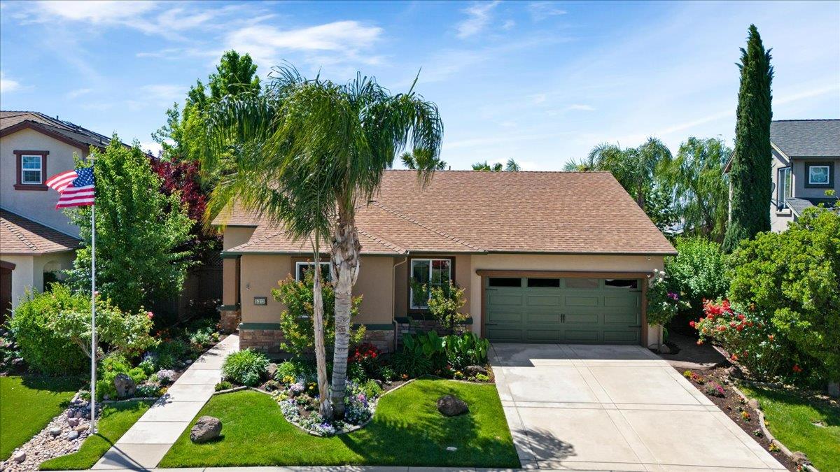 Detail Gallery Image 1 of 48 For 5313 Dusty Rose Way, Rancho Cordova,  CA 95742 - 3 Beds | 2 Baths