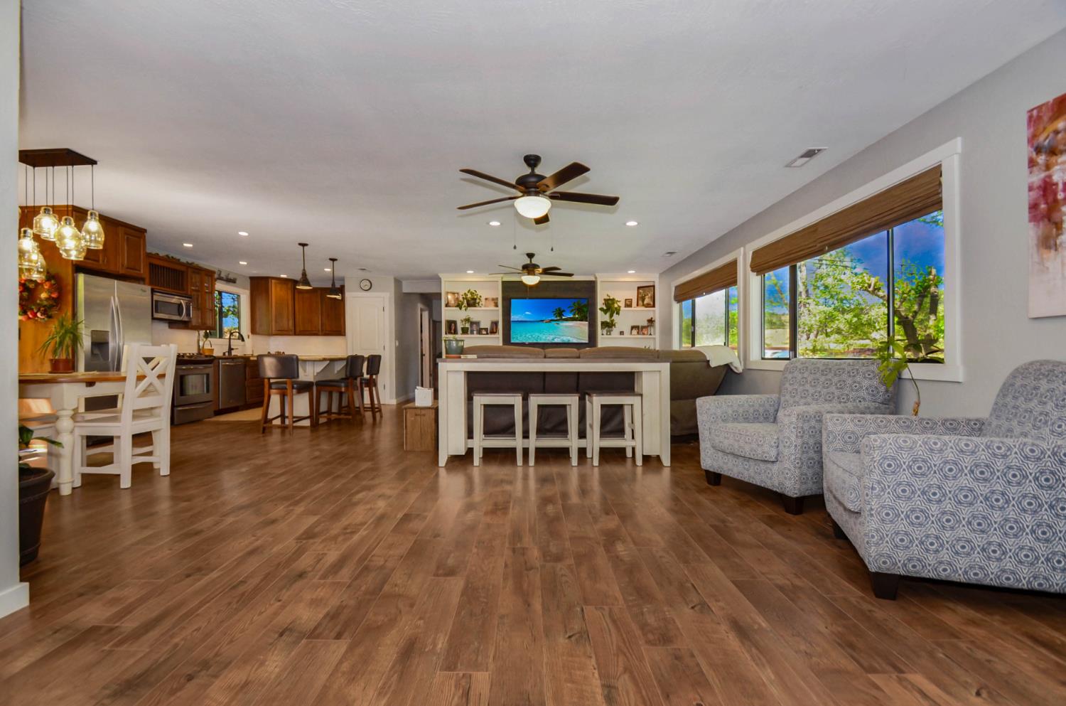 Detail Gallery Image 9 of 68 For 10376 Tabeaud Rd, Pine Grove,  CA 95665 - 3 Beds | 3 Baths