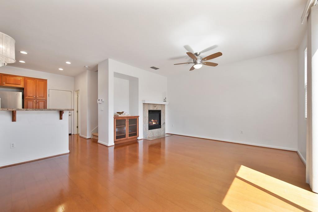 Detail Gallery Image 9 of 31 For 1301 Dante Cir, Roseville,  CA 95678 - 2 Beds | 2/1 Baths