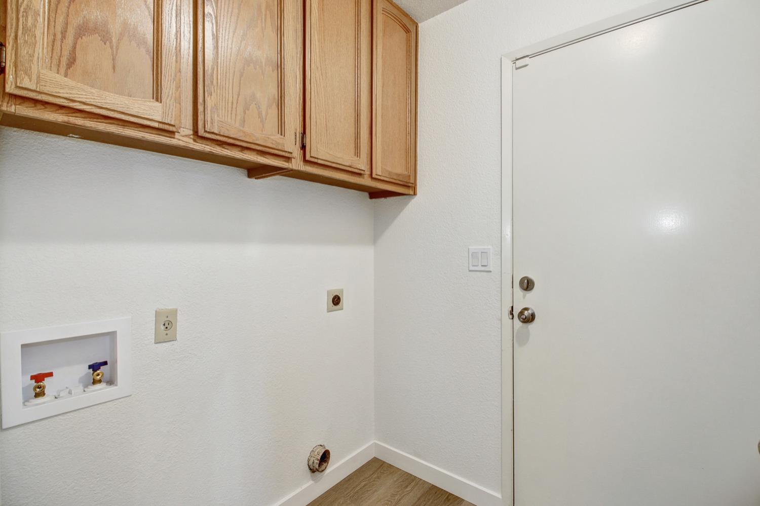 Detail Gallery Image 32 of 43 For 8135 Traver Ct, Sacramento,  CA 95828 - 3 Beds | 2 Baths