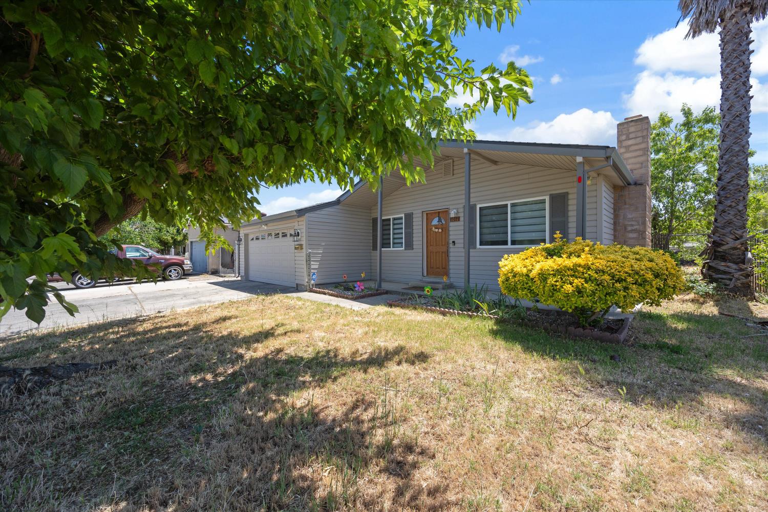 Detail Gallery Image 2 of 24 For 1012 Arrowhead Ave, Rio Linda,  CA 95673 - 3 Beds | 2 Baths