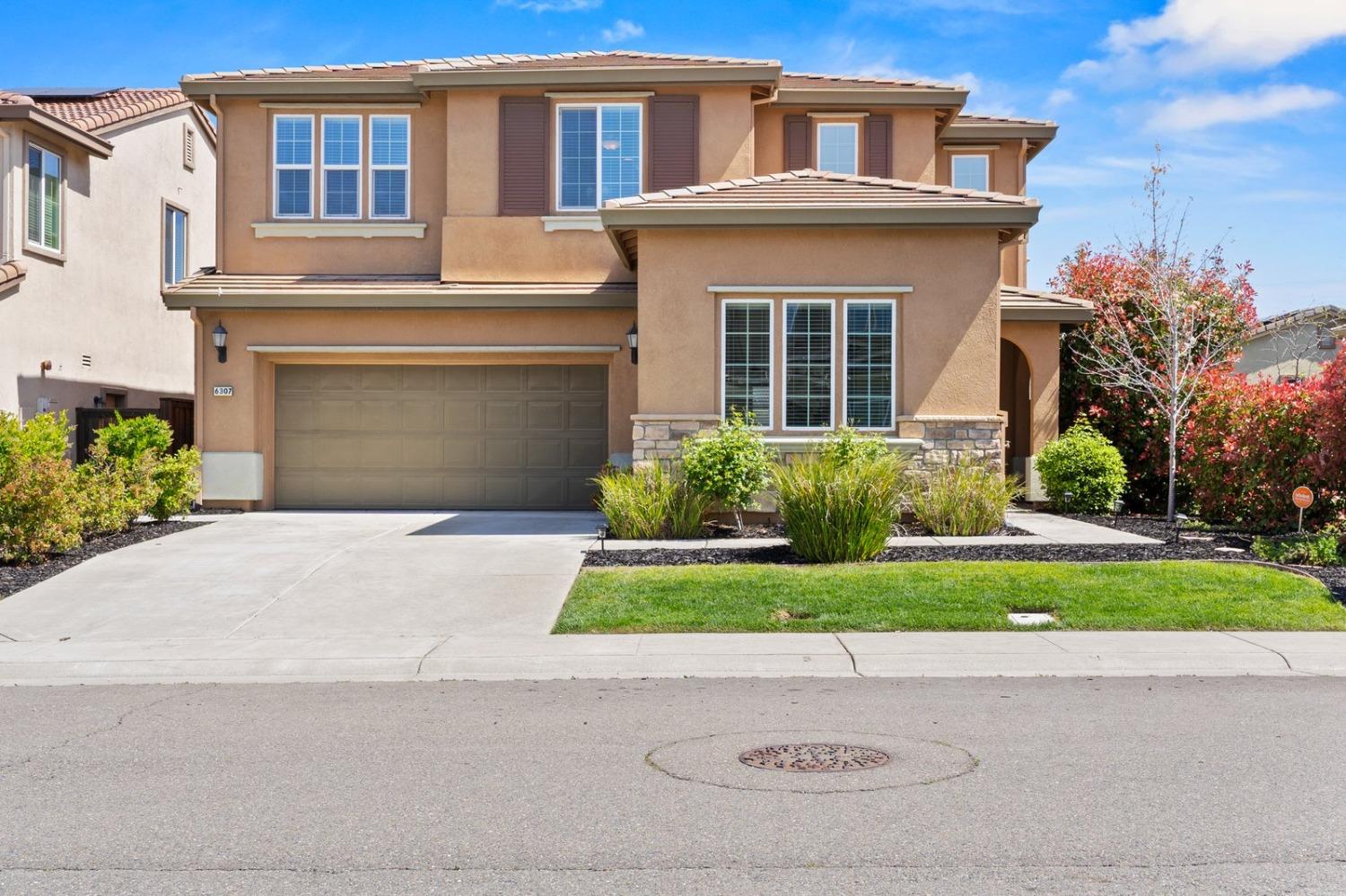 Detail Gallery Image 1 of 73 For 6307 Lookout Pass Way, Rocklin,  CA 95765 - 4 Beds | 3/1 Baths