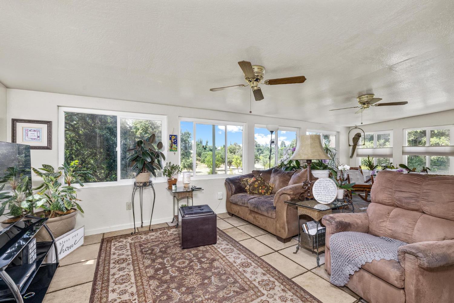 Detail Gallery Image 21 of 58 For 2028 Scenic Dr, Modesto,  CA 95355 - 3 Beds | 3 Baths