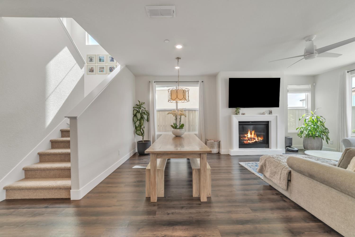 Detail Gallery Image 3 of 39 For 3227 Highgate Terrace Loop, Folsom,  CA 95630 - 4 Beds | 3 Baths