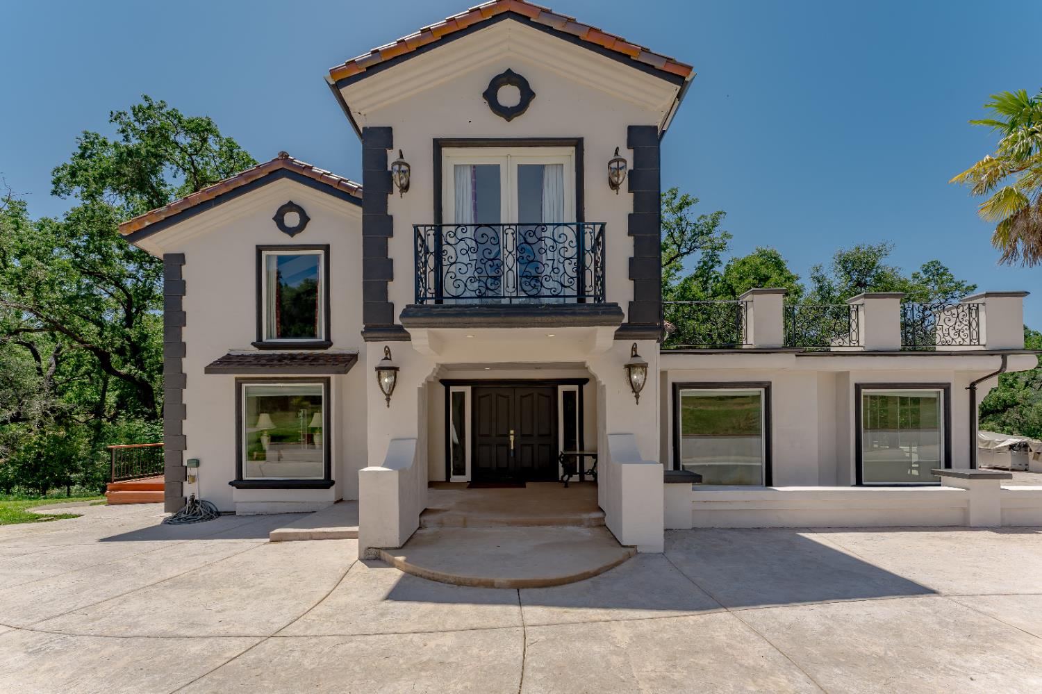 Detail Gallery Image 4 of 86 For 5360 Grassy Run Rd, Placerville,  CA 95667 - 4 Beds | 4/1 Baths