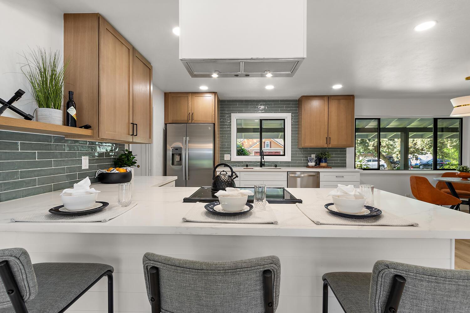 Detail Gallery Image 13 of 39 For 3300 Club Ln, Sacramento,  CA 95821 - 4 Beds | 2/1 Baths