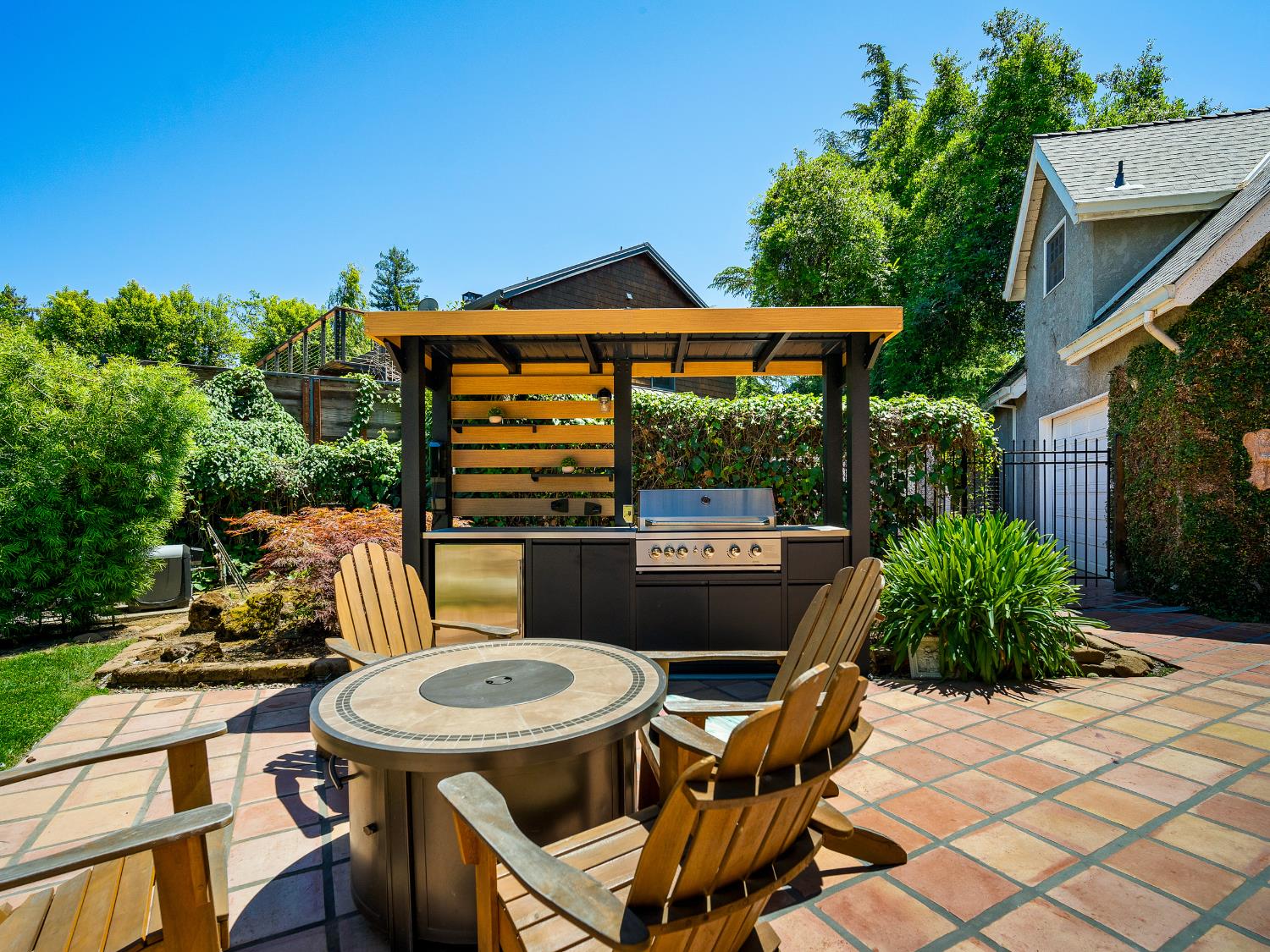 Detail Gallery Image 53 of 85 For 6809 Stanley Ave, Carmichael,  CA 95608 - 5 Beds | 4 Baths