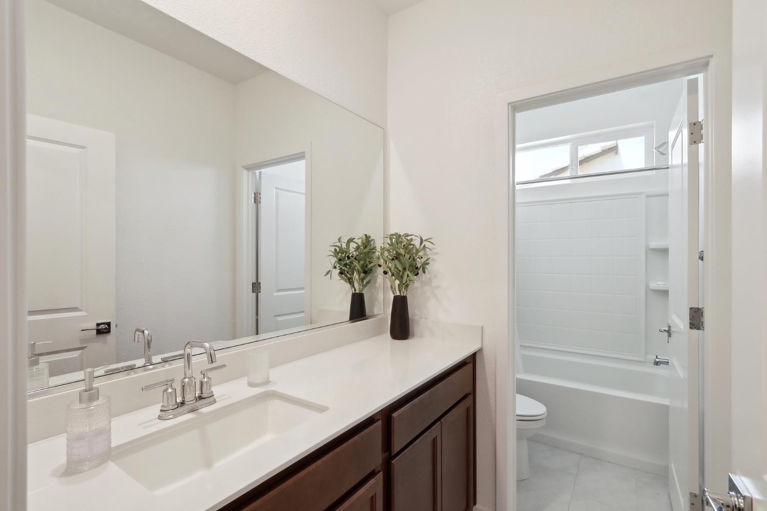 Detail Gallery Image 26 of 37 For 8628 Lakha Cir, Sacramento,  CA 95828 - 4 Beds | 2 Baths