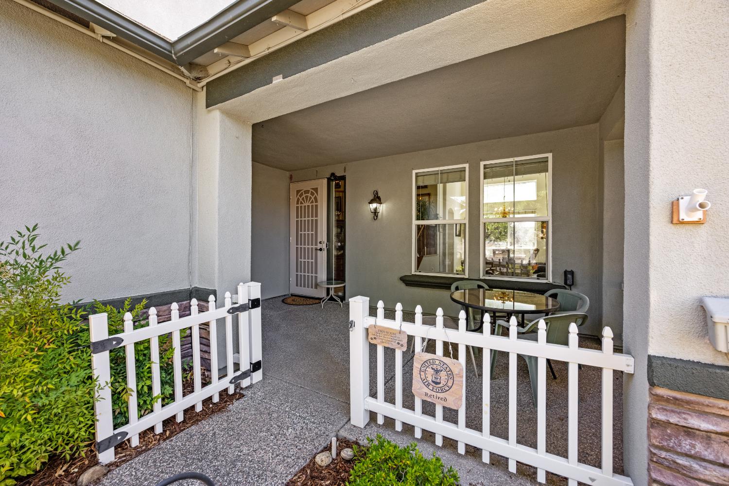 Detail Gallery Image 6 of 72 For 6733 Cherry Ridge Cir, Roseville,  CA 95678 - 4 Beds | 3 Baths